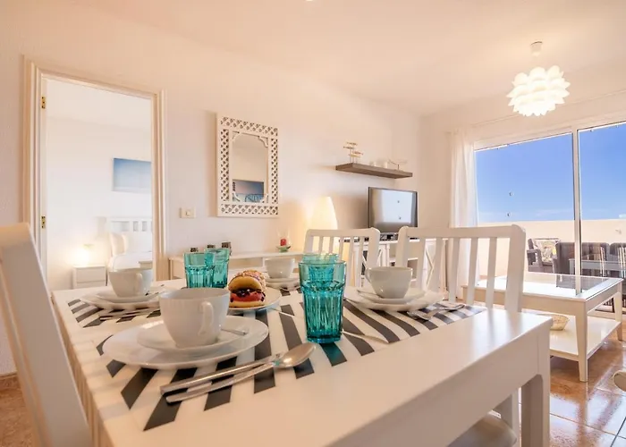 Roque Del Conde Seaview 아파트 아데제